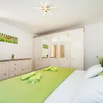 Family Friendly House With A Swimming Pool Benkovac, Zagora - 25209