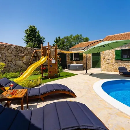 Family Friendly House With A Swimming Pool Benkovac, Zagora - 25209 Дом отдыха *