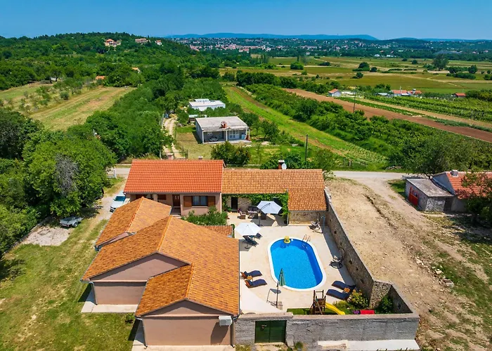 Family Friendly House With A Swimming Pool Benkovac, Zagora - 25209 Дом отдыха *