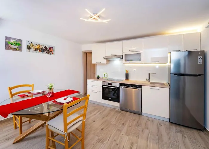 Family Friendly House With A Swimming Pool Benkovac, Zagora - 25209