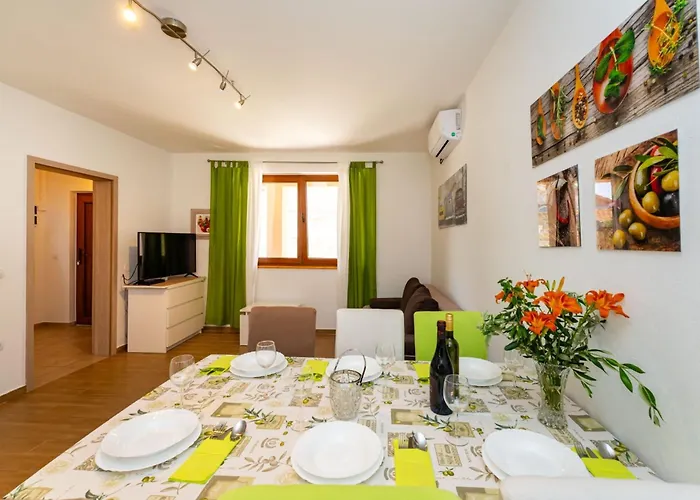 Дом отдыха Family Friendly House With A Swimming Pool Benkovac, Zagora - 25209 Бенковац